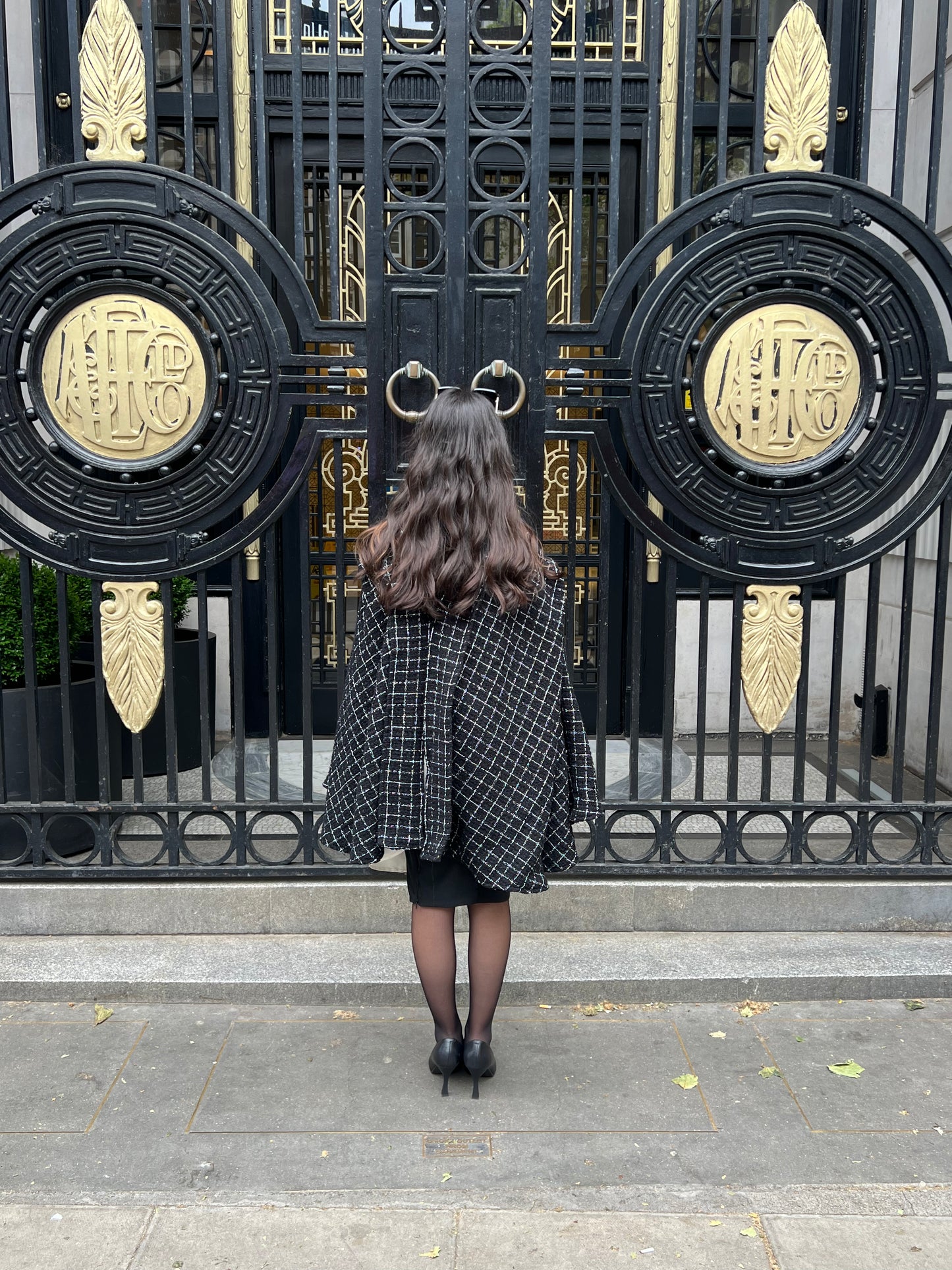 Elegant Cloak Nightfall